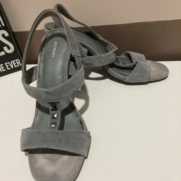 Grey heeled sandals - Picture 4 of 4